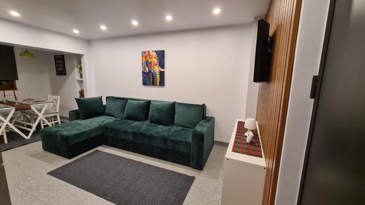 La Fluturi Apartament Leilighet Suceava Eksteriør bilde