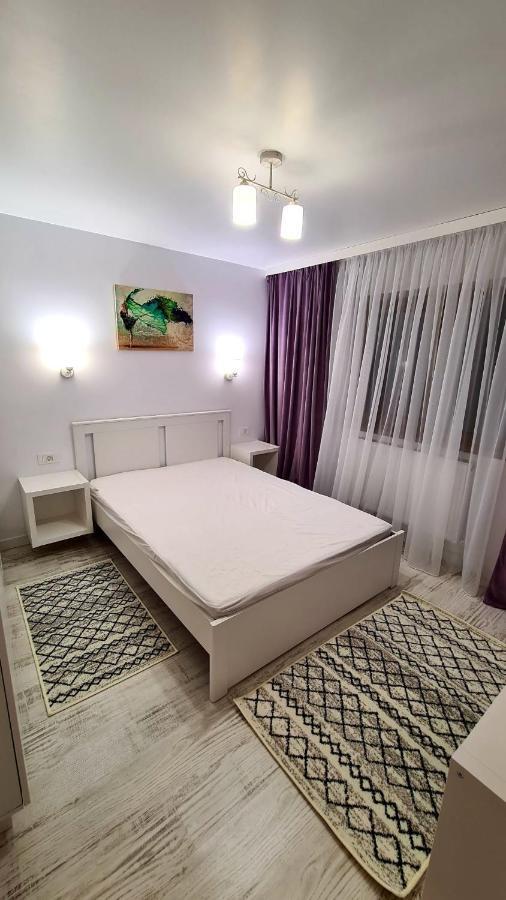 La Fluturi Apartament Leilighet Suceava Eksteriør bilde