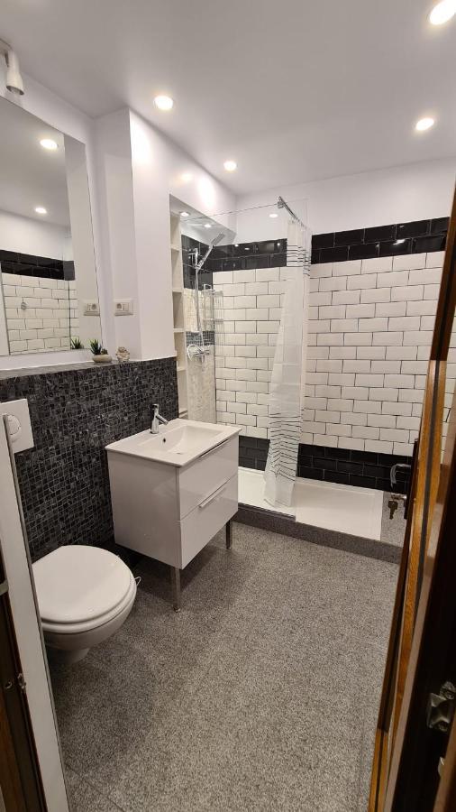 La Fluturi Apartament Leilighet Suceava Eksteriør bilde